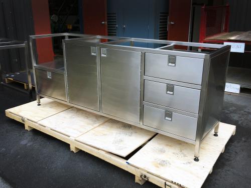 Stainless-bench